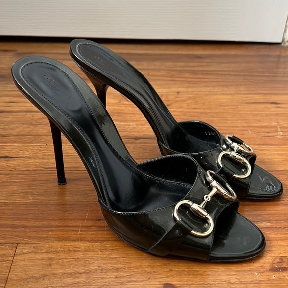 Gucci Patent Leather Horsebit Heels 9 - Picture 1 of 9
